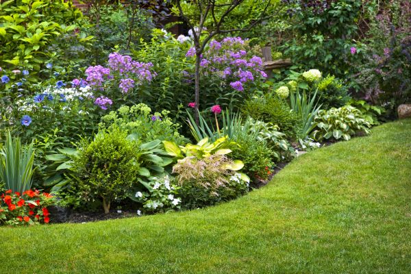 Flower Bed Service in Camas