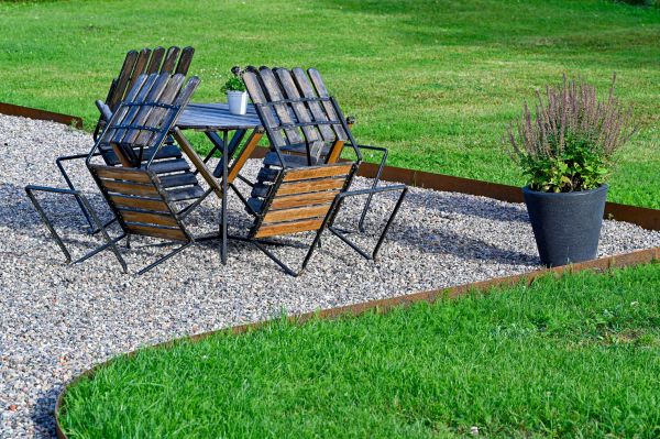 Metal Edging Installation in Camas